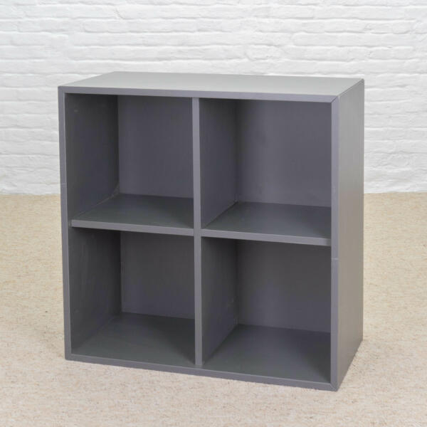 Dark grey square 2
