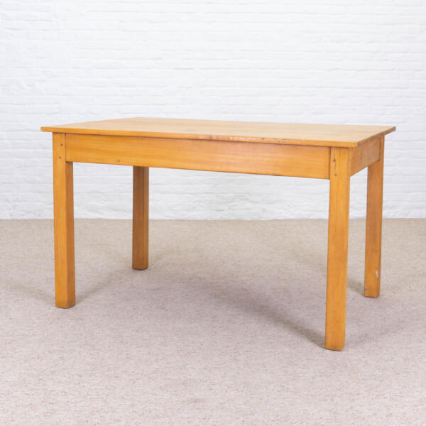 Spela Furniture 25