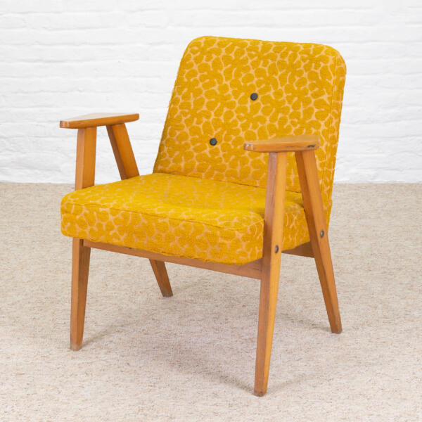 Athenia yellow bischair front 2