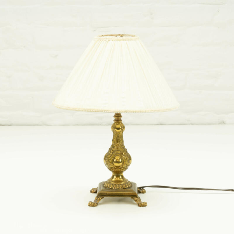 Brokenlamp1corr2
