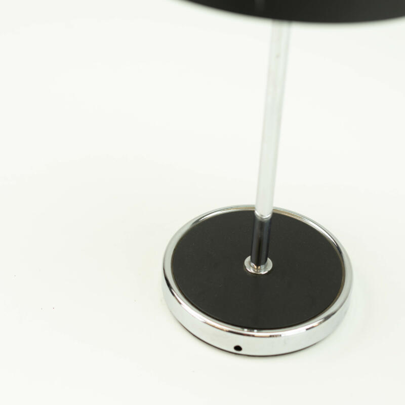 Single black3