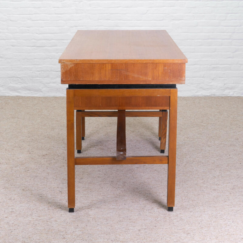 Spela desk 3