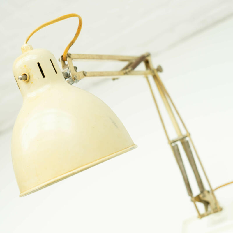 Broken lamp 9 fixed3