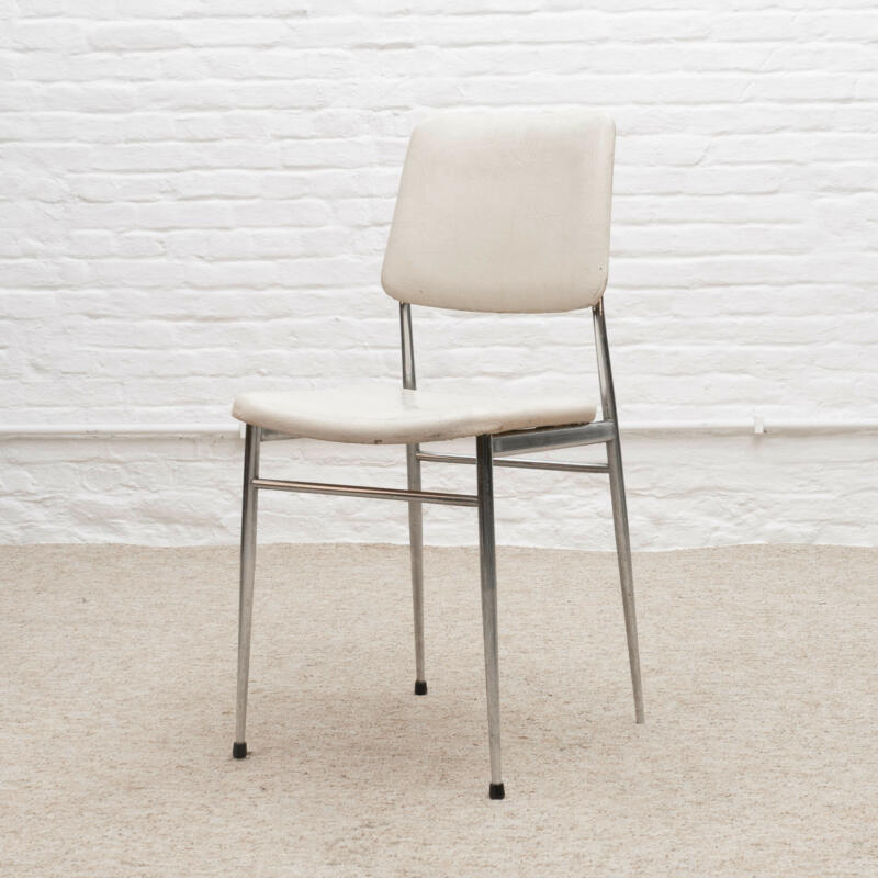 Nieuwe stoelen